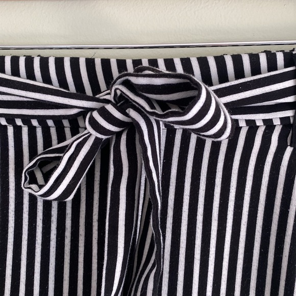 ✨ Zara Pants - Picture 2 of 3